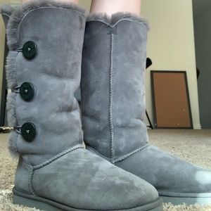 Bailey button triplet || boots